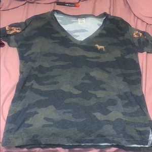 VS PINK Army tee